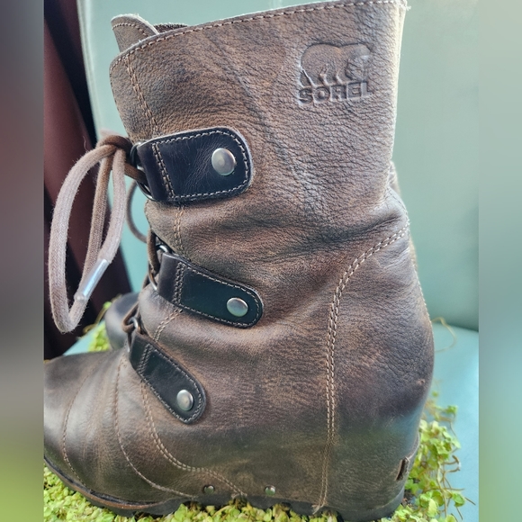 SOREL Joan Of Artic Brown Leather Lace Up Winter Weather Wedge Snow Boots 9 EUC - Picture 5 of 16